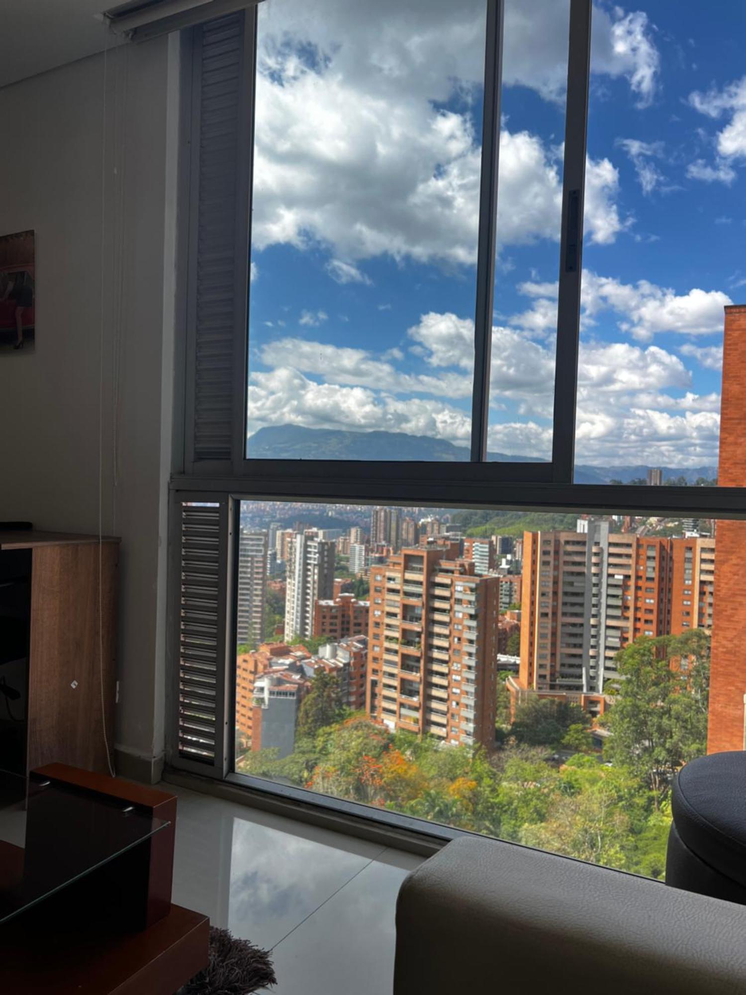Cozy Poblado Tesoro Area Apartment Medellin